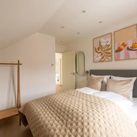 Sunlit Loft In Valby With Parking For 8 アパート