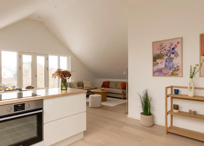 Sunlit Loft In Valby With Parking For 8 アパート *