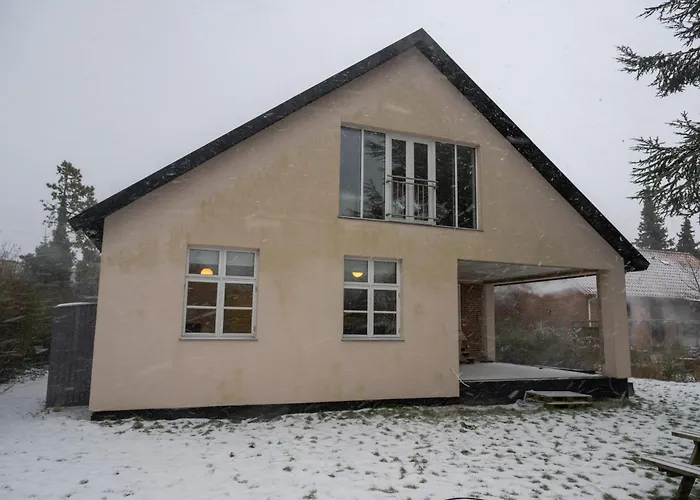 Sunlit Loft In Valby With Parking For 8 アパート