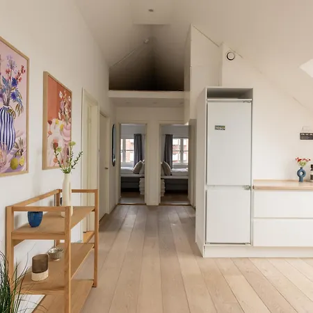 Lägenhet Sunlit Loft In Valby With Parking For 8 *